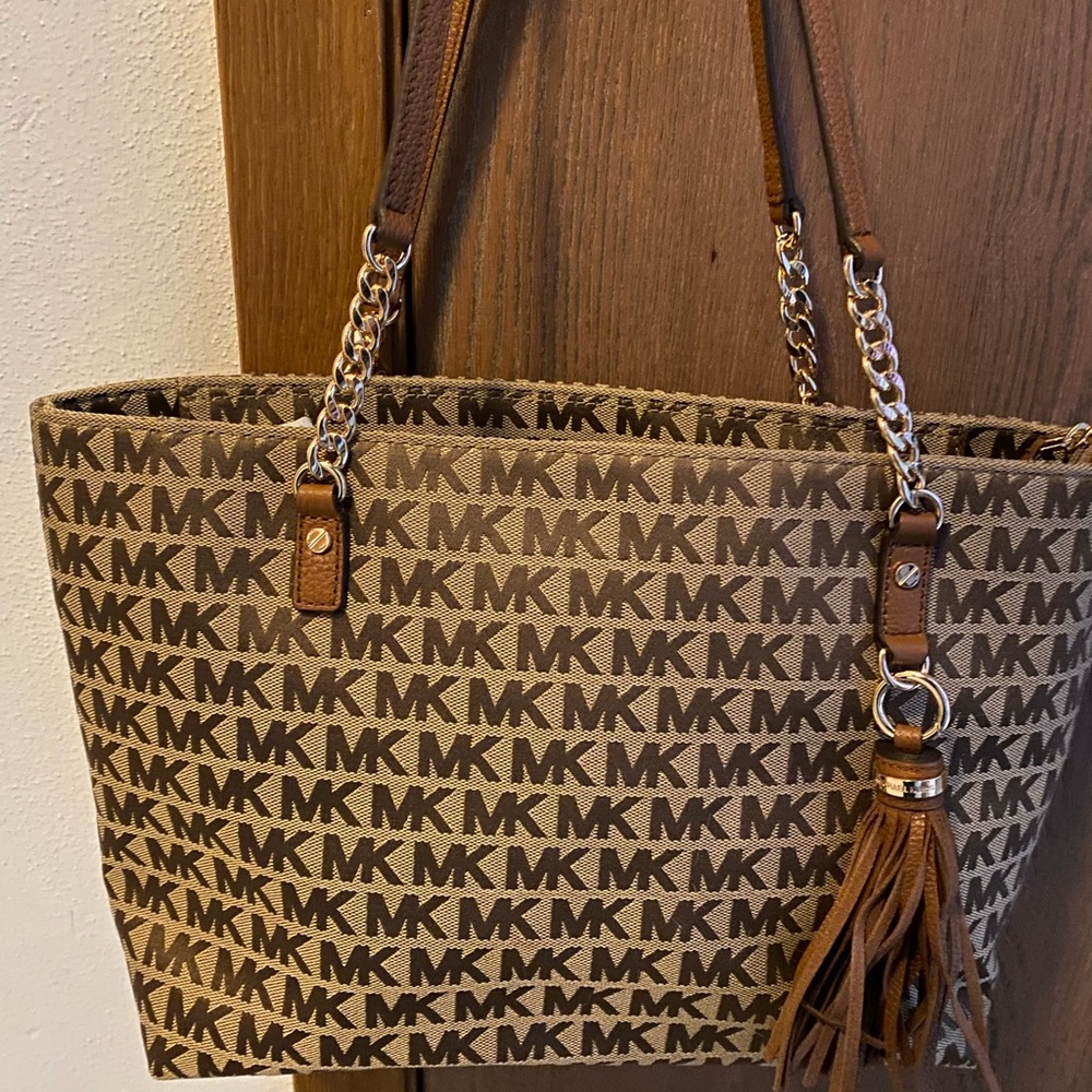Michael Kors Jet Set Tote